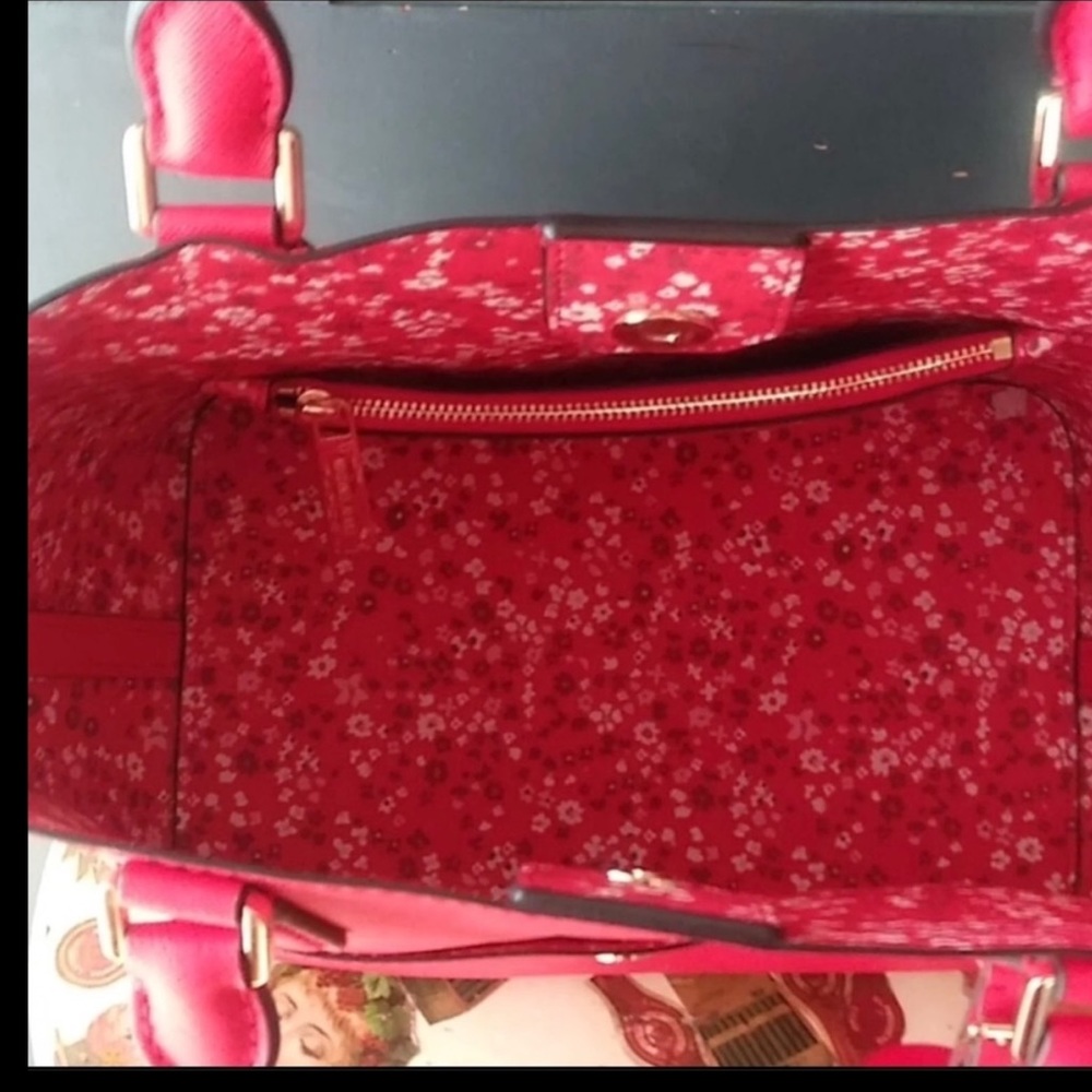 Michael Kors Greenwich Large Grab Tote - Picture 7 of 13